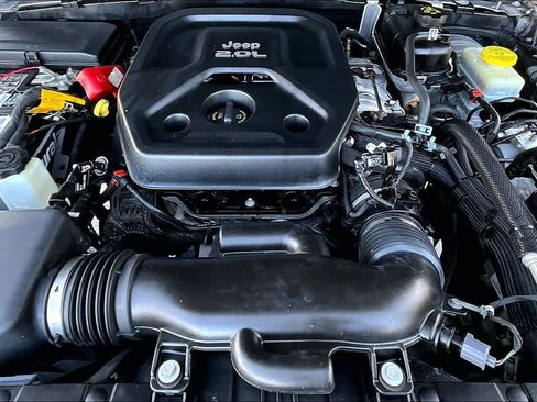 Used 2021 Jeep Wrangler Unlimited Sport image 31