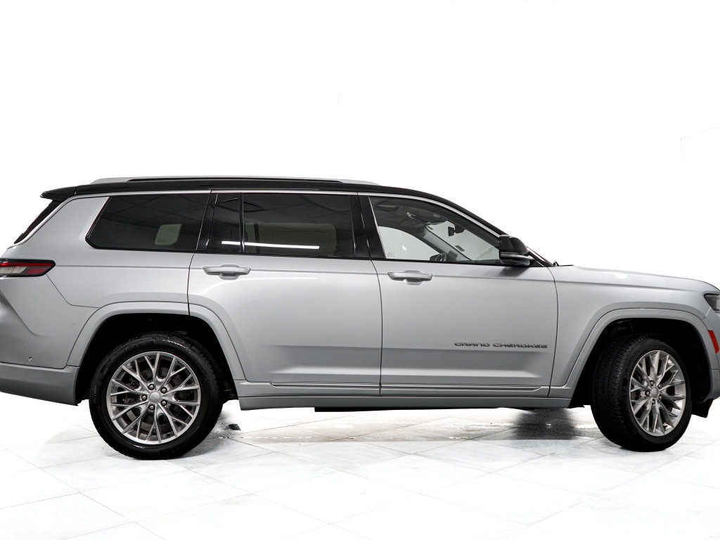 Used 2021 Jeep Grand Cherokee L Summit w/ Luxury Tech Group V AWD/4WD image 6