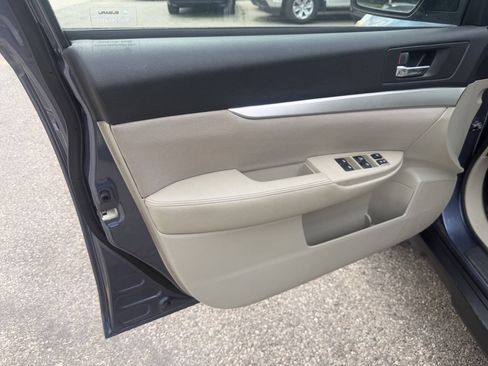 Used 2013 Subaru Outback 2.5i Premium w/ Popular Pkg 1B AWD/4WD image 11