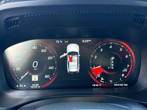 Used 2019 Volvo XC60 T6 R-Design AWD/4WD image 16