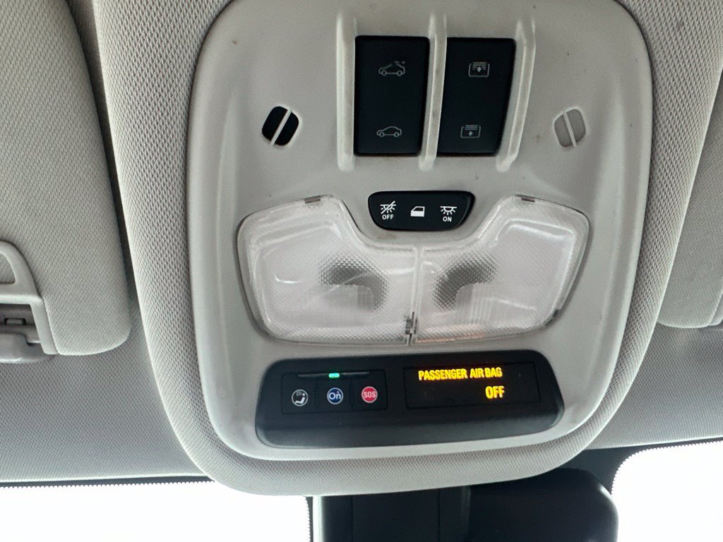 Used 2025 Chevrolet TrailBlazer LT w/ LT Cold Weather Package FWD image 21