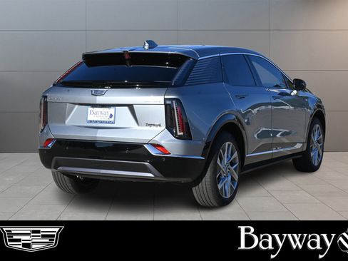 New 2026 Cadillac Optiq Luxury 1 image 5