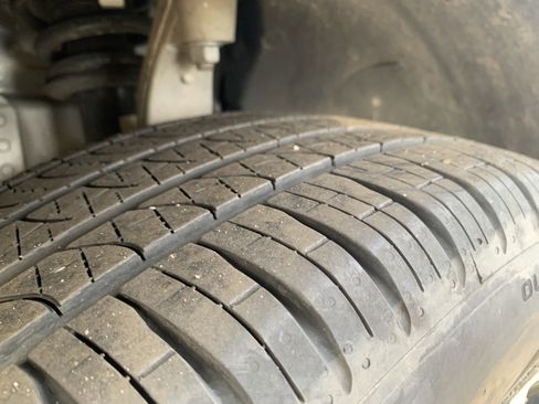 Used 2025 Volvo XC60 B5 Plus image 12