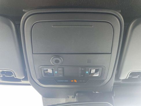 New 2025 Ford Bronco Base image 29