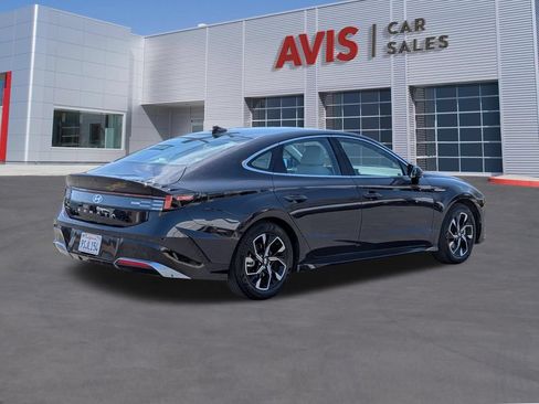 Used 2025 Hyundai Sonata SEL FWD image 6