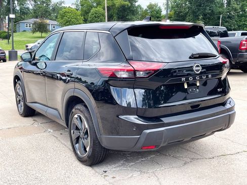 Used 2024 Nissan Rogue SV FWD image 5