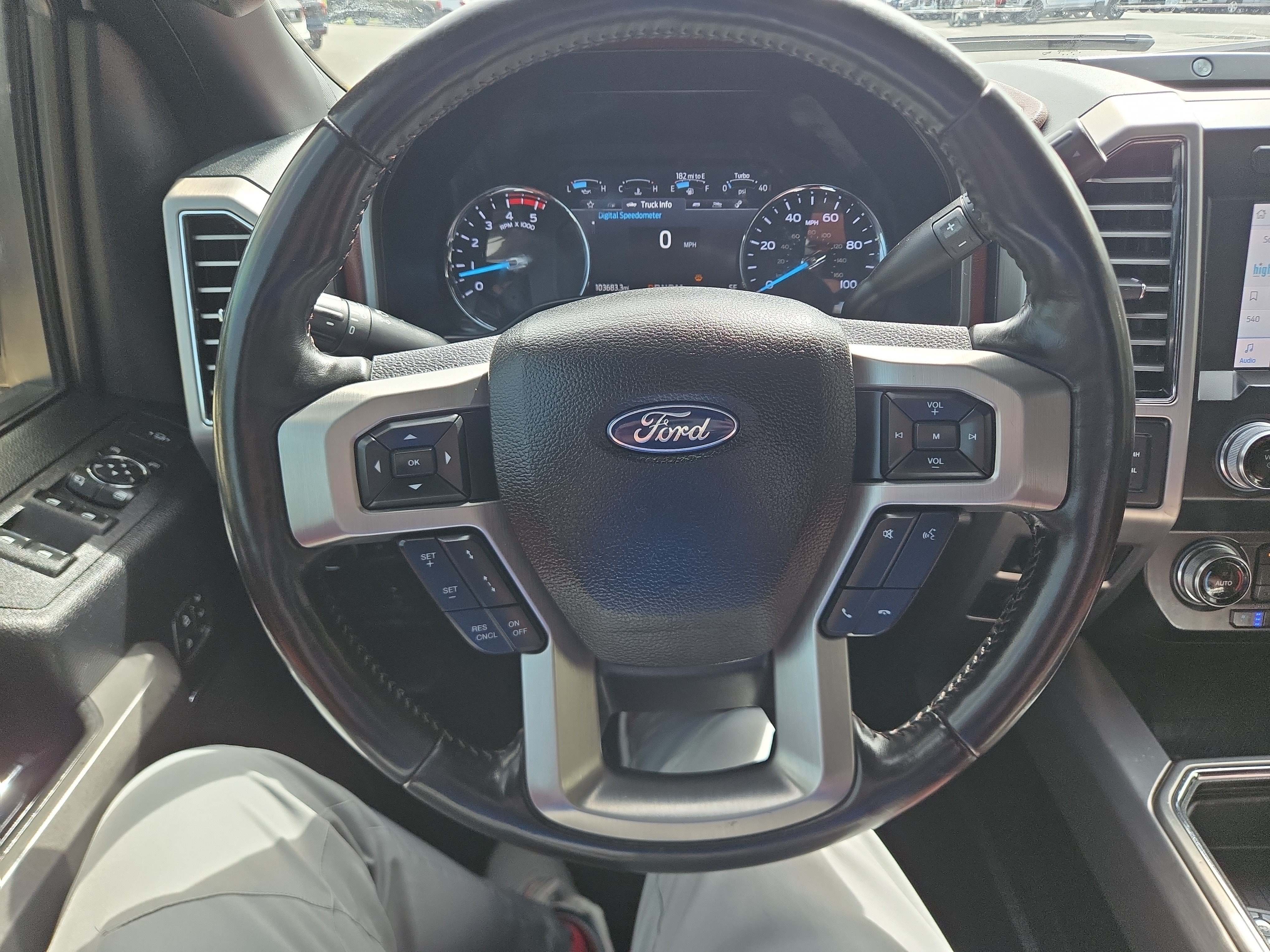 Used 2020 Ford F250 Platinum w/ FX4 Off-Road Package AWD/4WD image 12