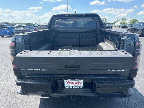 New 2025 GMC Sierra EV Denali image 34