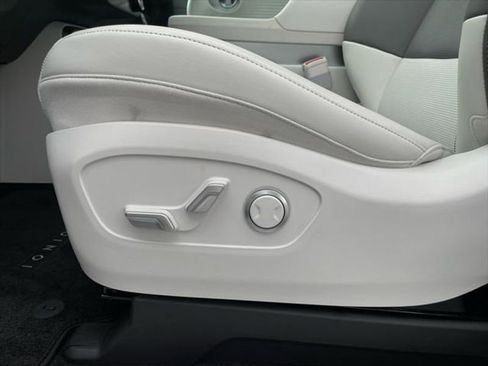 New 2026 Hyundai Ioniq 9 SEL image 33