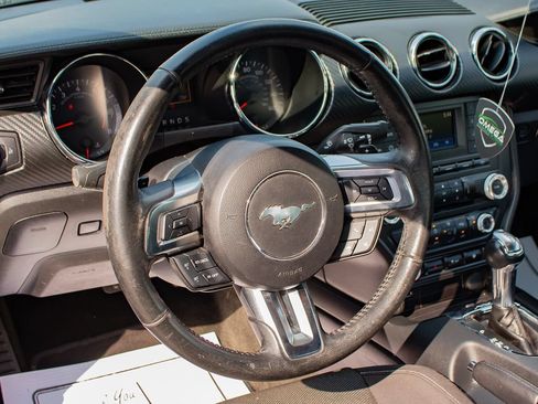 Used 2016 Ford Mustang Coupe RWD image 19