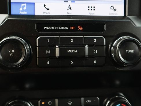 Used 2019 Ford F150 XLT image 32