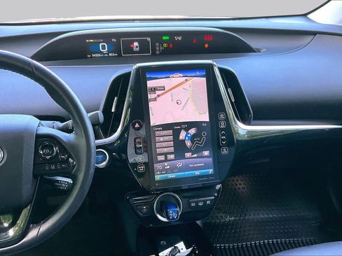 Used 2022 Toyota Prius Prime XLE FWD image 7