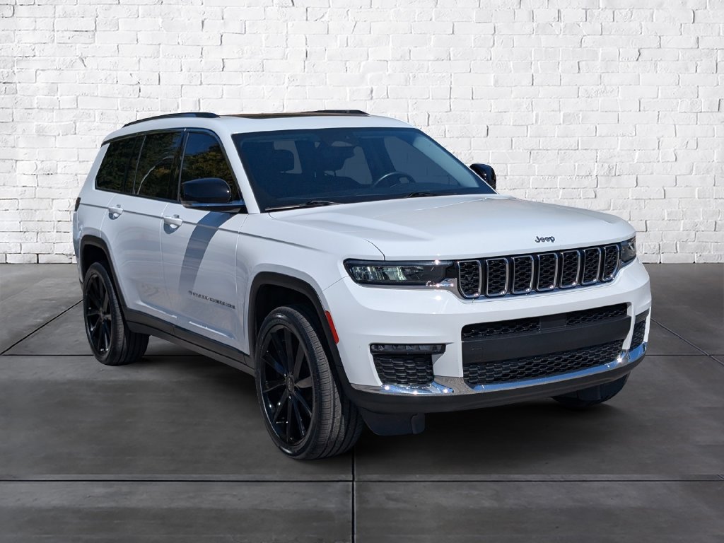 Used 2022 Jeep Grand Cherokee L Limited AWD/4WD image 2