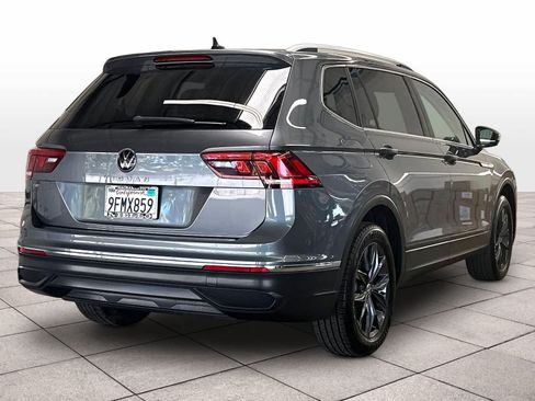 Used 2023 Volkswagen Tiguan SE FWD image 9
