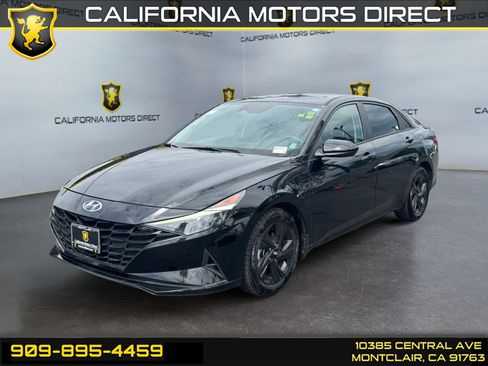 Used 2022 Hyundai Elantra SEL FWD image 1