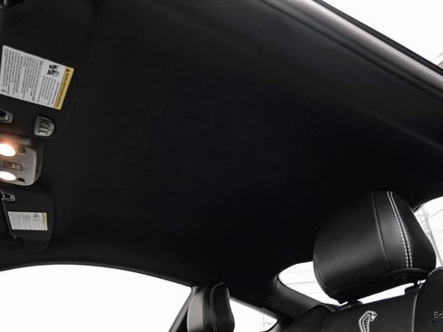 Used 2022 Ford Mustang Shelby GT500 w/ Technology Package RWD image 41