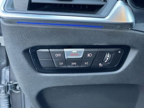 Certified 2022 BMW 330i xDrive Sedan w/ Driving Assistance Package image 13