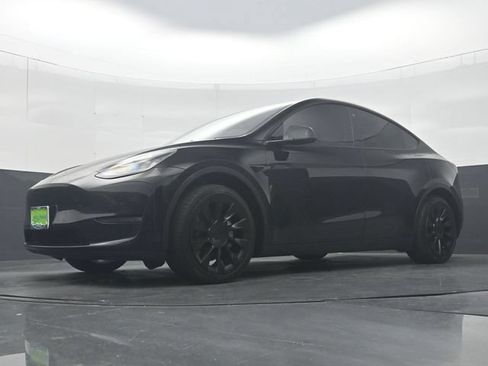 Used 2021 Tesla Model Y Long Range AWD/4WD image 27