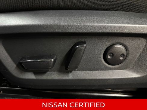 Certified 2025 Nissan Rogue SV image 28