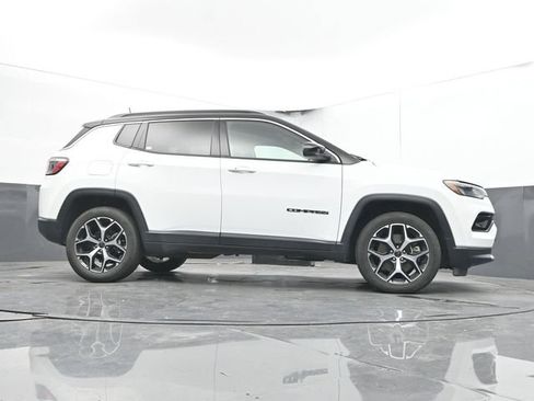 Used 2025 Jeep Compass Limited AWD/4WD image 44