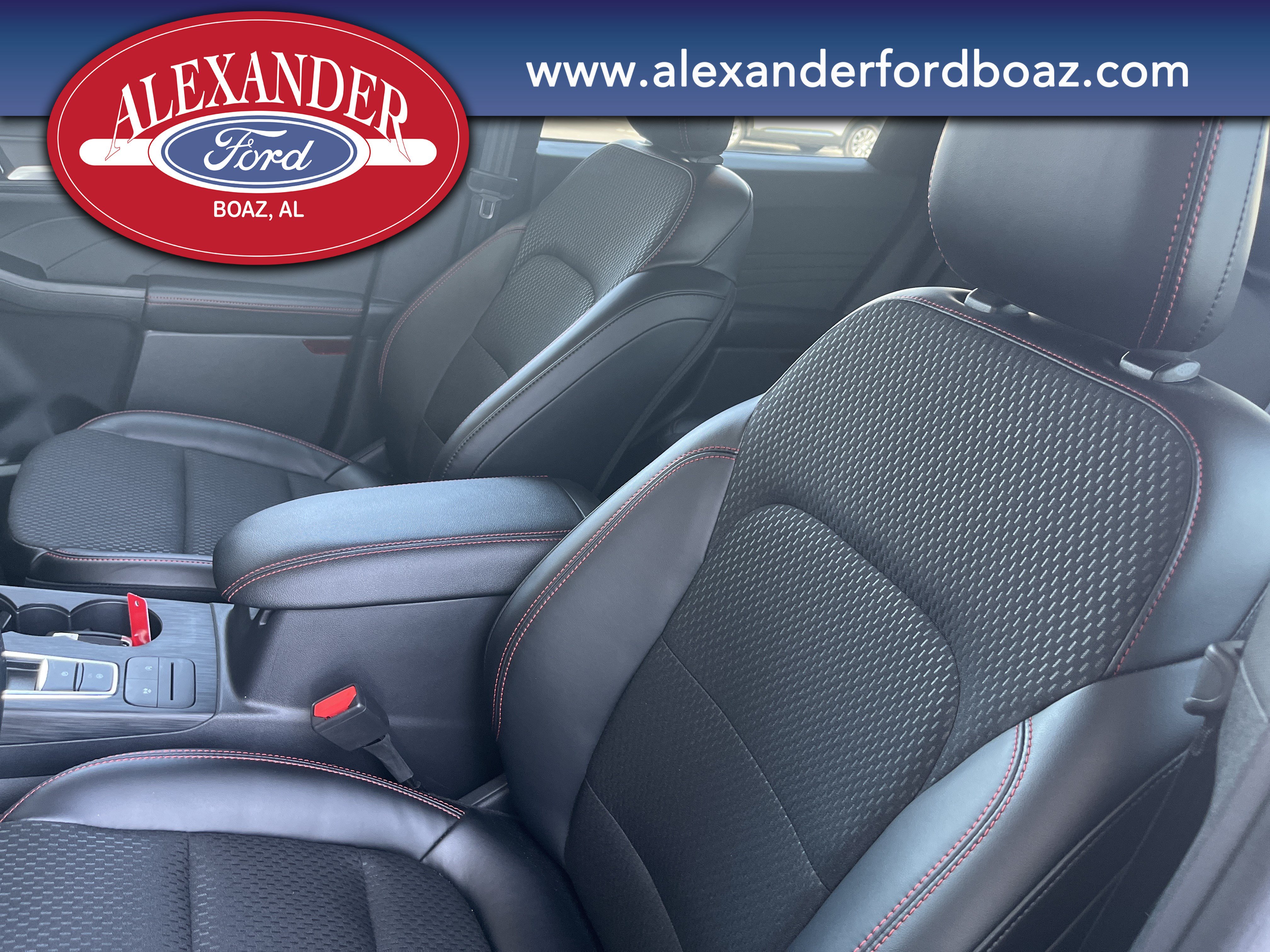 Used 2025 Ford Escape ST-Line AWD/4WD image 11