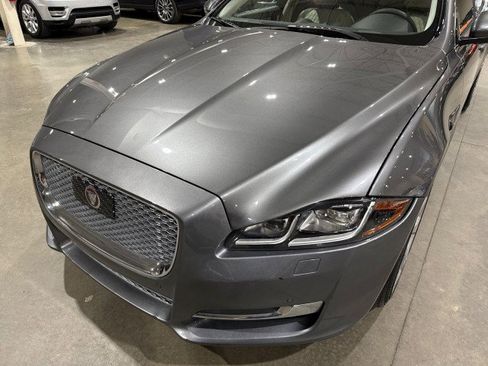 Used 2019 Jaguar XJ L Portfolio image 31