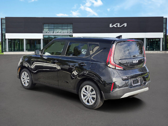 Certified 2025 Kia Soul LX FWD image 3