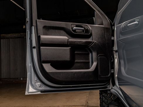 Used 2025 Chevrolet Silverado 1500 Custom Trail Boss AWD/4WD image 31