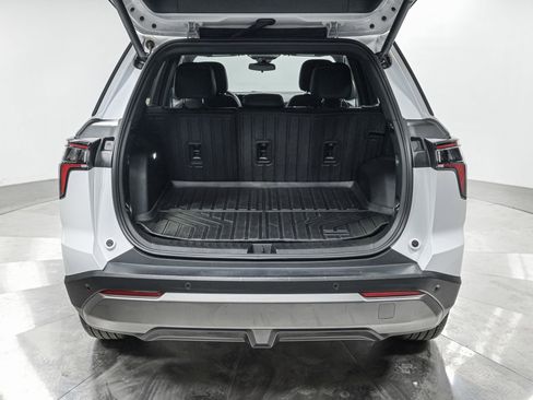 Used 2025 Chevrolet Equinox LT w/ Convenience Package II FWD image 6