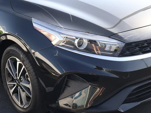 Used 2024 Kia Forte LXS FWD image 4