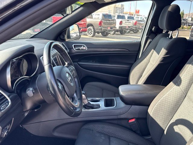 Used 2021 Jeep Grand Cherokee Laredo AWD/4WD image 21