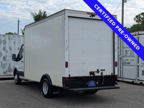 Used 2022 Ford Transit 350 DRW RWD image 4