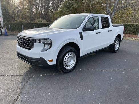 Used 2025 Ford Maverick XL w/ Equipment Group 102A image 3