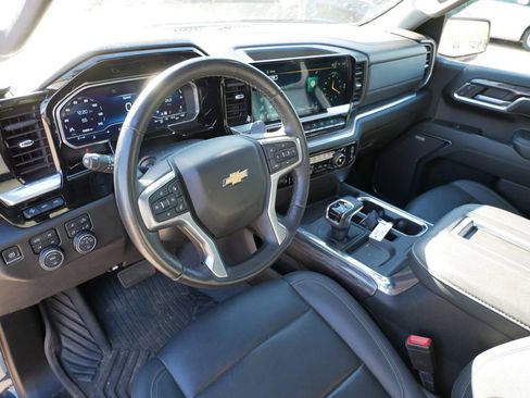 Used 2022 Chevrolet Silverado 1500 LTZ w/ LTZ Premium Package image 25