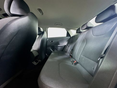 Used 2025 Kia K4 LXS image 26