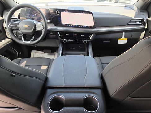 New 2026 Chevrolet Suburban Premier w/ Sun And Tow Package RWD image 20