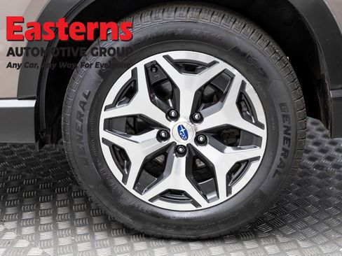 Used 2022 Subaru Forester Premium image 8