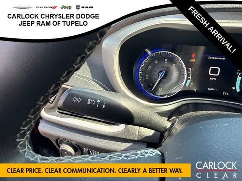 Used 2022 Chrysler Pacifica Touring FWD image 18