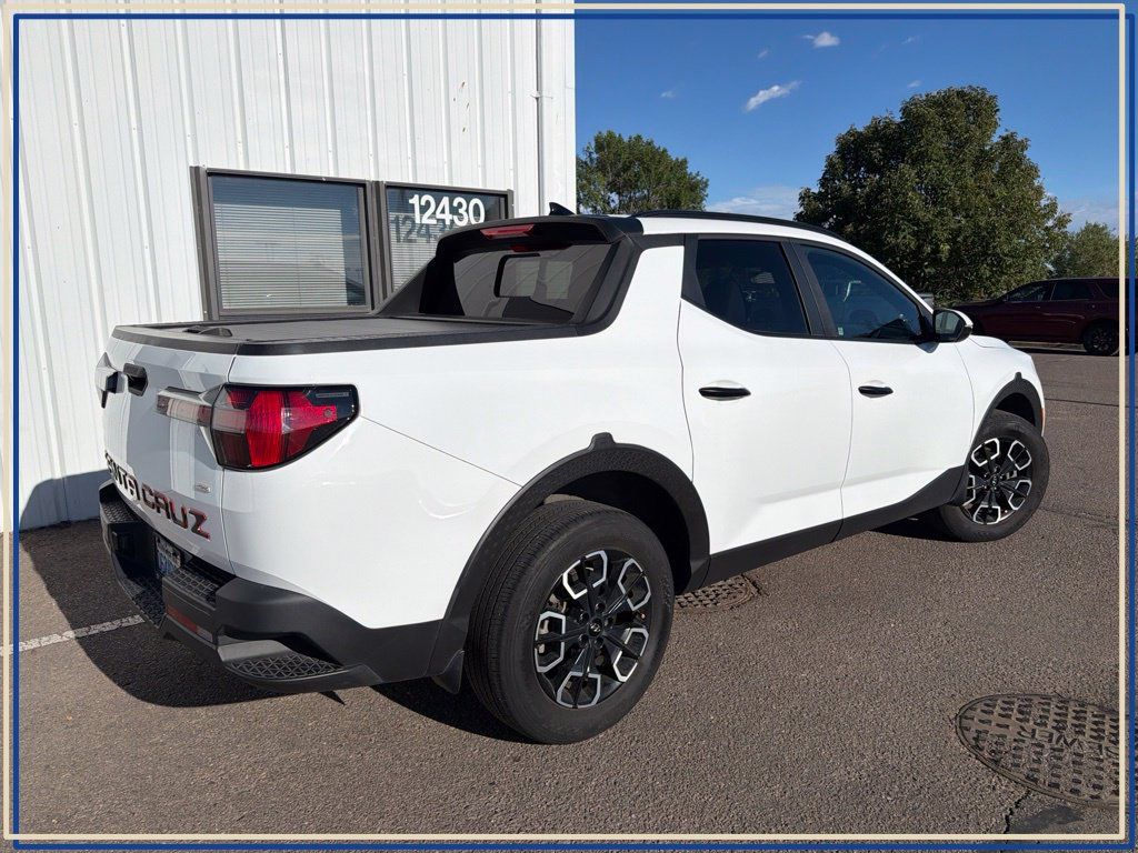 Used 2023 Hyundai Santa Cruz SEL w/ Activity Package AWD/4WD image 3