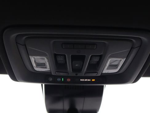 Used 2024 Chevrolet Silverado 3500 High Country w/ Technology Package image 34