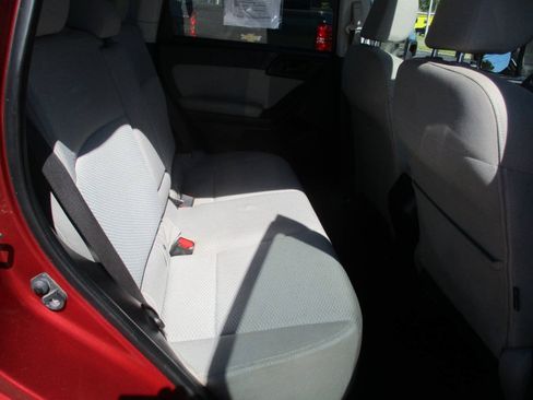 Used 2016 Subaru Forester 2.5i Premium w/ All-Weather Package AWD/4WD image 33