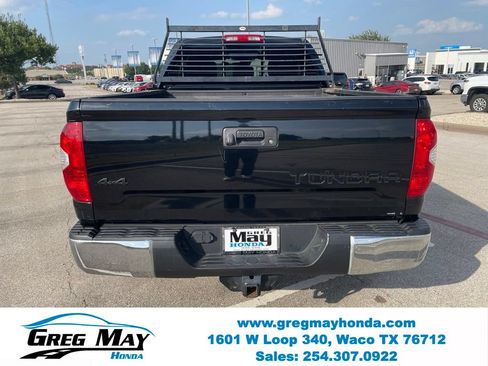 Used 2018 Toyota Tundra SR5 w/ SR5 Upgrade Package AWD/4WD image 4