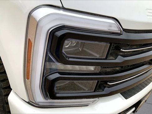 New 2026 Ford F250 Platinum w/ Tremor Off-Road Package AWD/4WD image 13