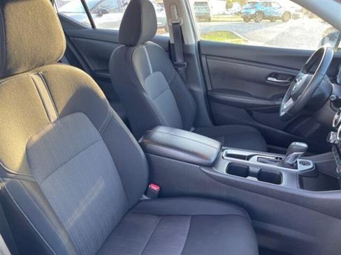 Used 2023 Nissan Sentra SV image 9