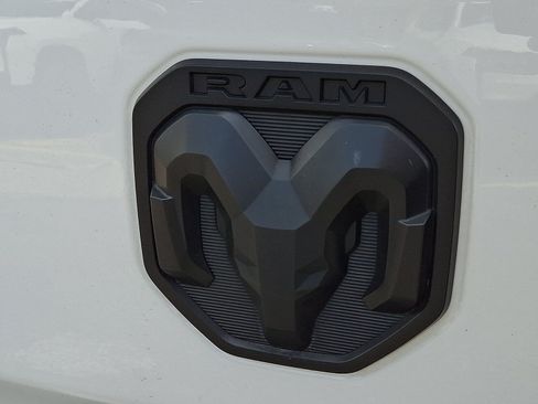 Used 2023 RAM 1500 Big Horn AWD/4WD image 29