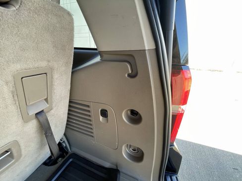 Used 2016 Chevrolet Tahoe LT RWD image 14