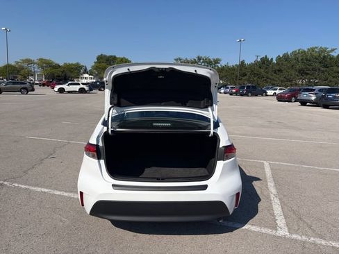 Used 2023 Toyota Corolla LE w/ Carpet Mat Package (TMS) FWD image 18