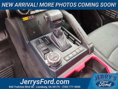 Used 2024 Toyota Tacoma TRD Off-Road w/ TRD Off Road Premium Package AWD/4WD image 29