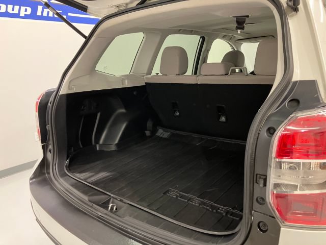 Used 2015 Subaru Forester 2.5i Premium w/ All-Weather Package AWD/4WD image 31