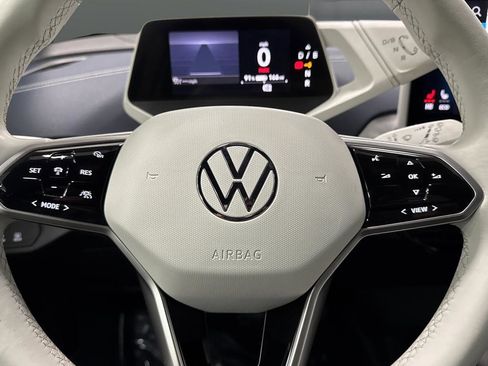 Used 2023 Volkswagen ID.4 Pro S Plus image 17